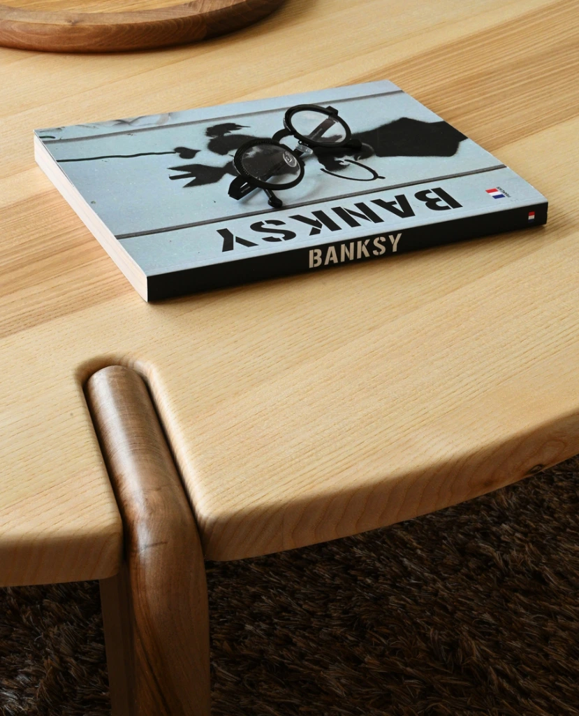 TABLE (40).webp