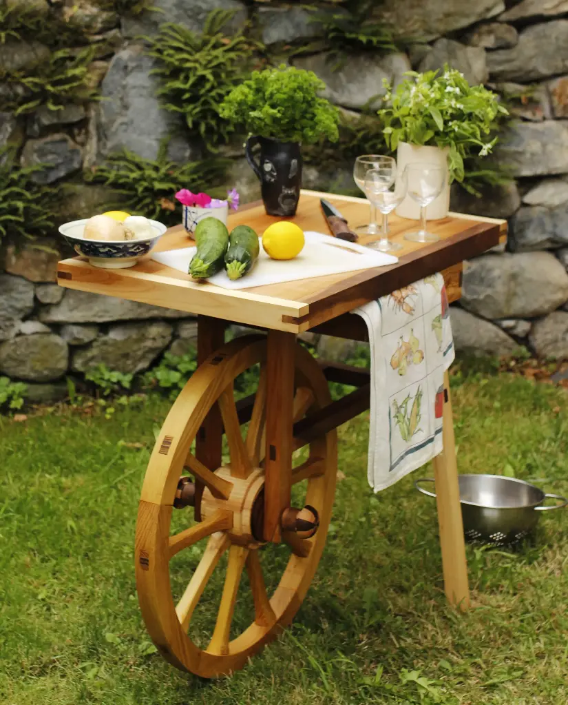 JOBI. THE MOBILE TABLE